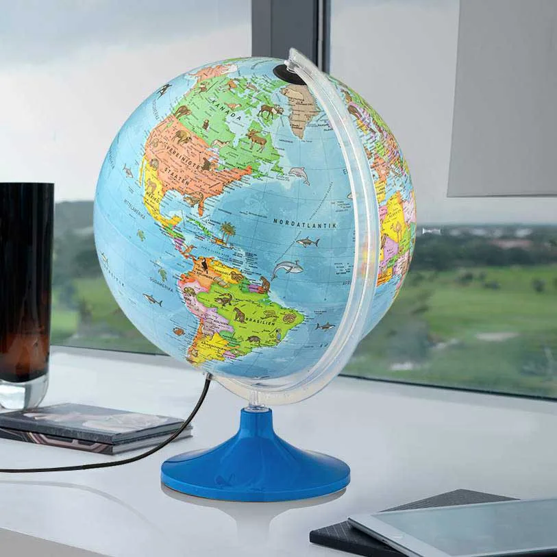 Globe Solid Scout posé sur un bureau