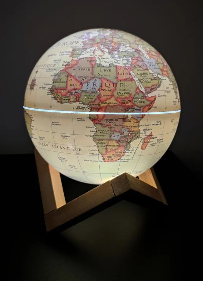 Autre vue du globe de 14 cm style antique de Cartovia