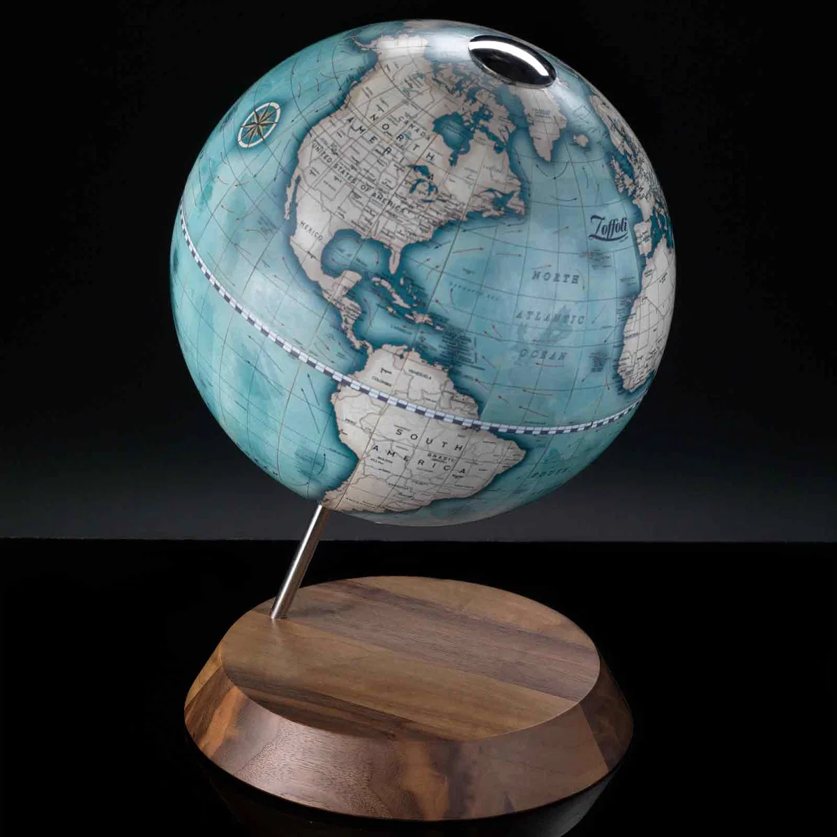 Globe de bureau Zoffoli Desk Indaco, sphère à carte bleue sur un bras en acier et un socle en noyer